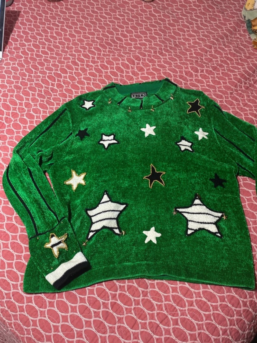 Vintage Green Star Embroidered Sweater with matching scarf